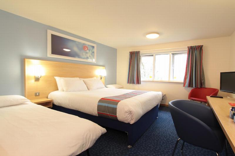 Travelodge Dundee Strathmore Avenue Exterior foto
